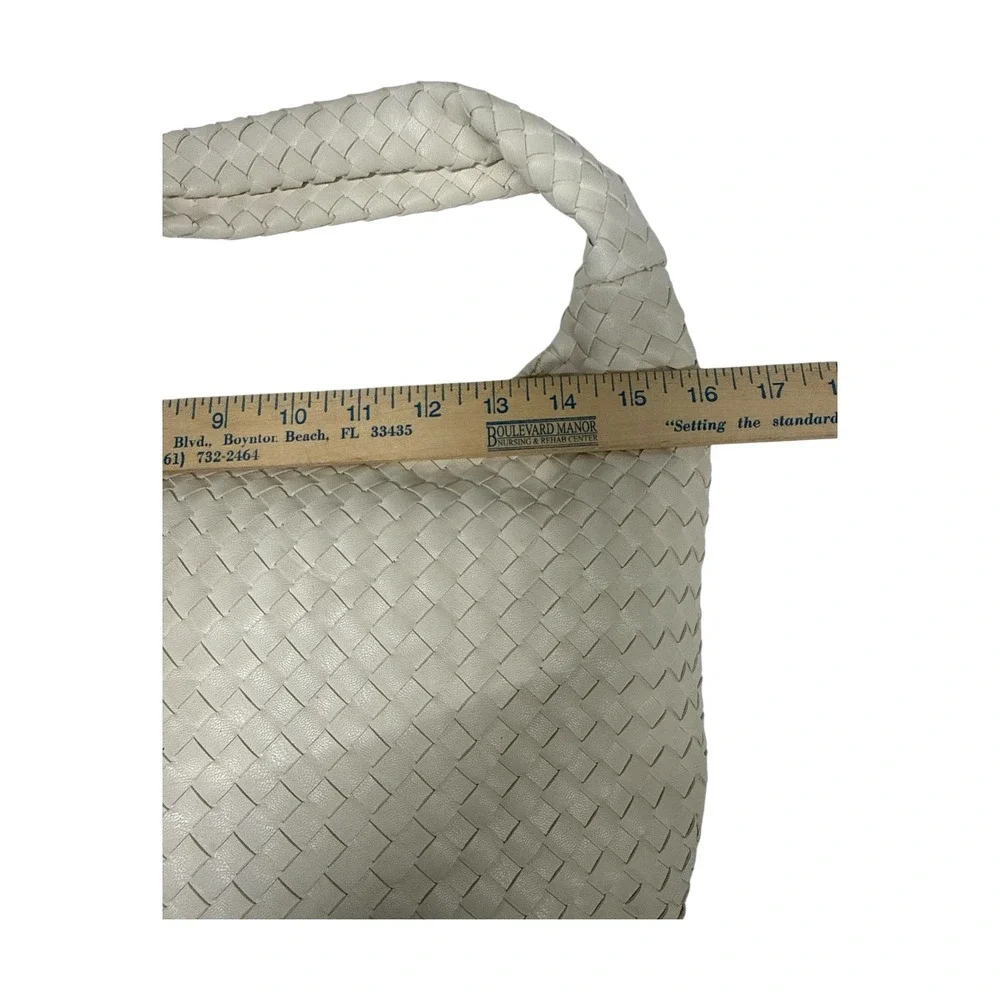Melie Bianco Brigitte Shoulder Bag Women Large Cream Excellent Woven Knotted